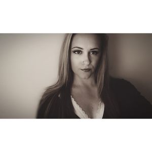 Meet your Posher, Alexandra